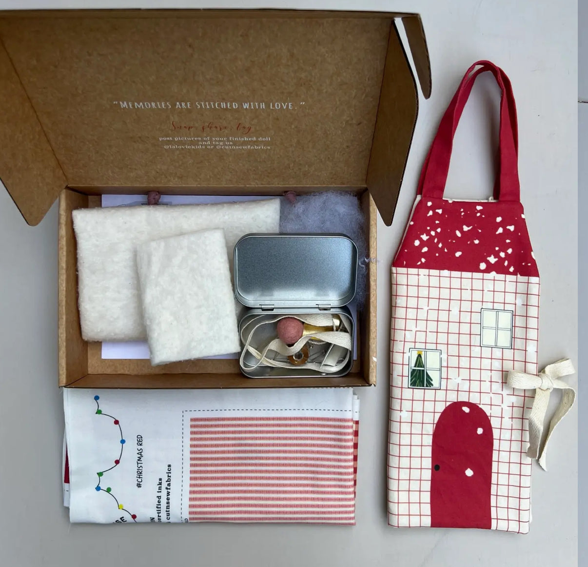 DIY Travel Dollhouse Kit Christmas Red by la Lovie