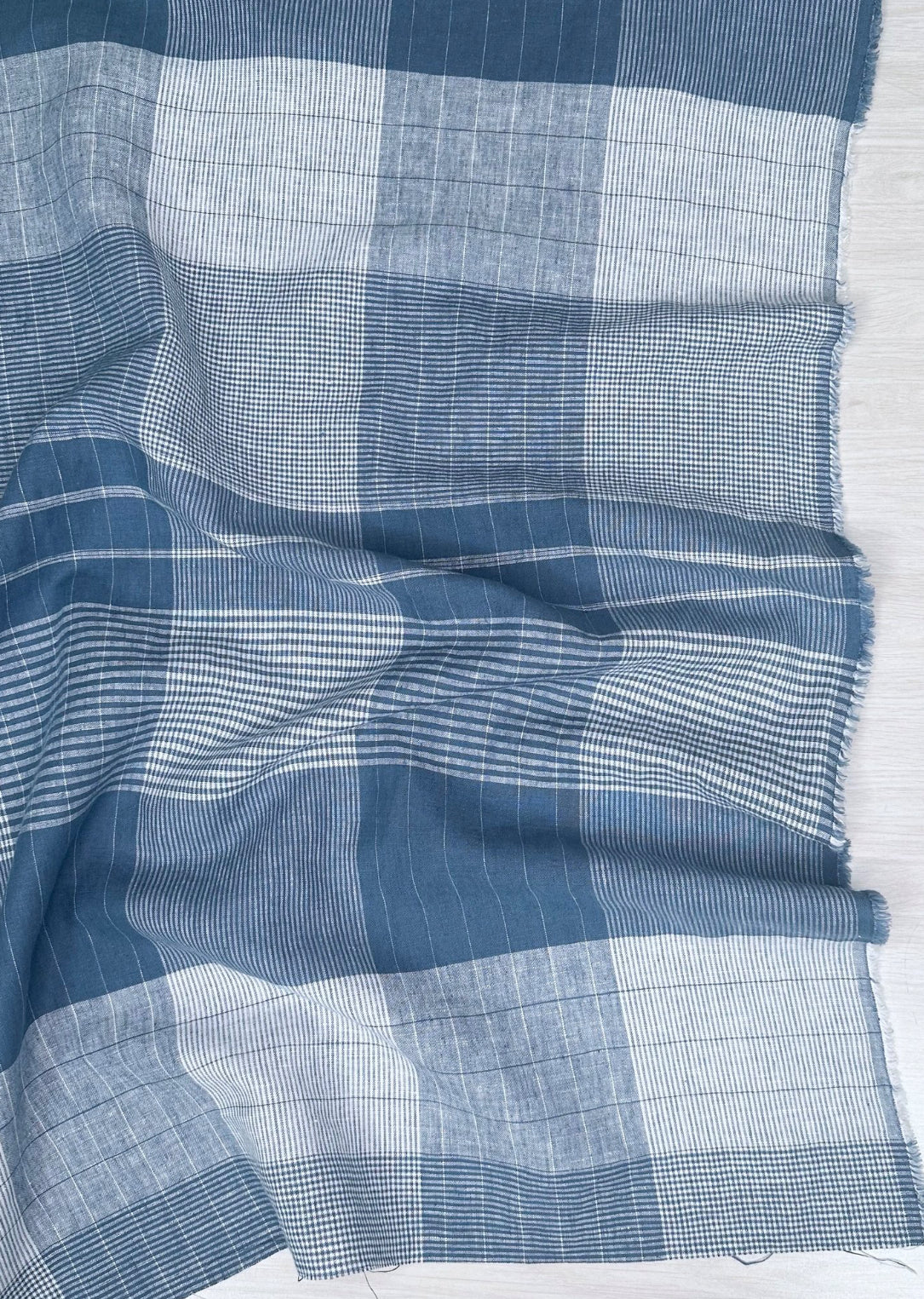 Blue White Picnic Linen Blend