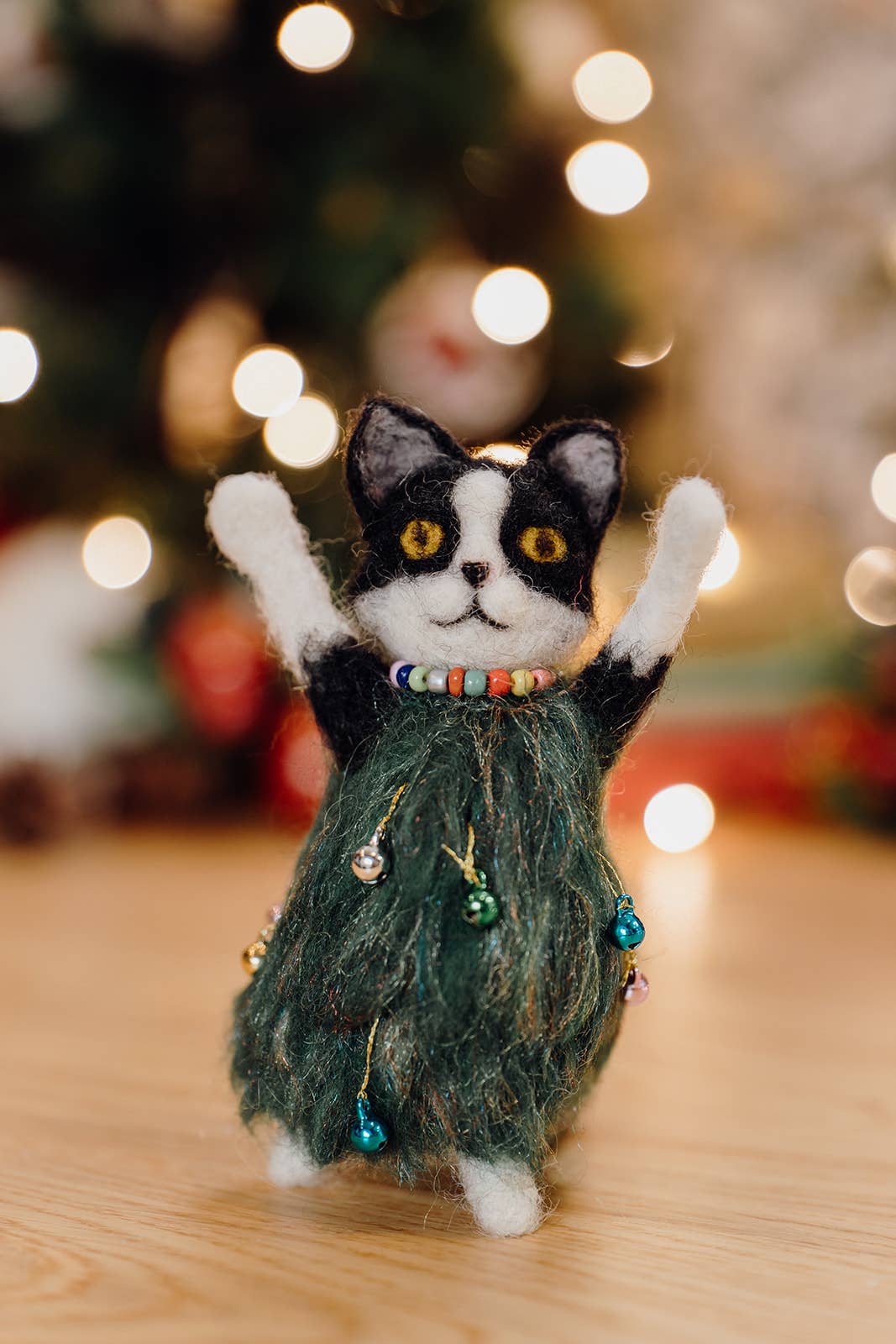 The Crafty Kit Company - Festive Cat Needle Felting Kit