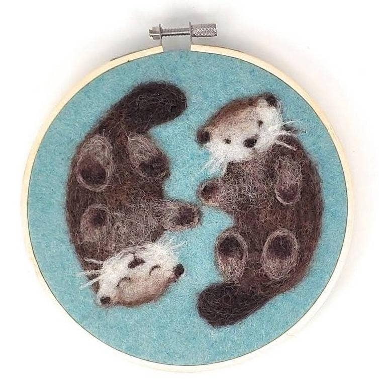The Crafty Kit Company - Otters in a Hoop Needle Felting Craft Kit